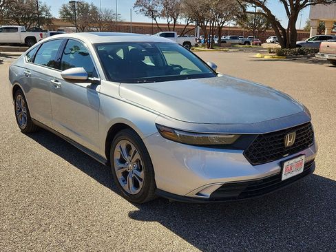 Used 2024 Honda Accord EX image 6