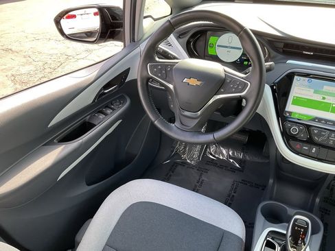 Used 2021 Chevrolet Bolt LT image 36