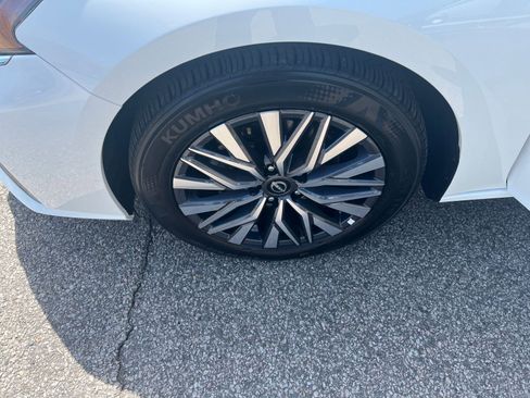Used 2025 Nissan Altima 2.5 SV FWD image 31