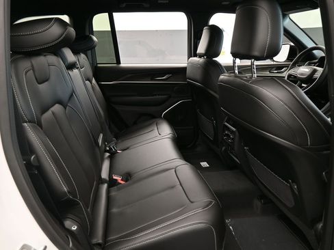 New 2026 Jeep Grand Cherokee Limited w/ Limited Altitude Package RWD image 36
