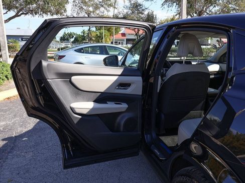 Used 2024 Nissan Ariya AWD image 25