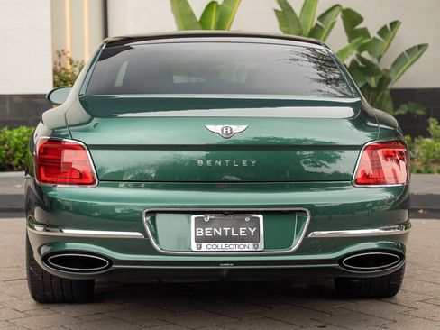 Used 2023 Bentley Flying Spur W12 image 45