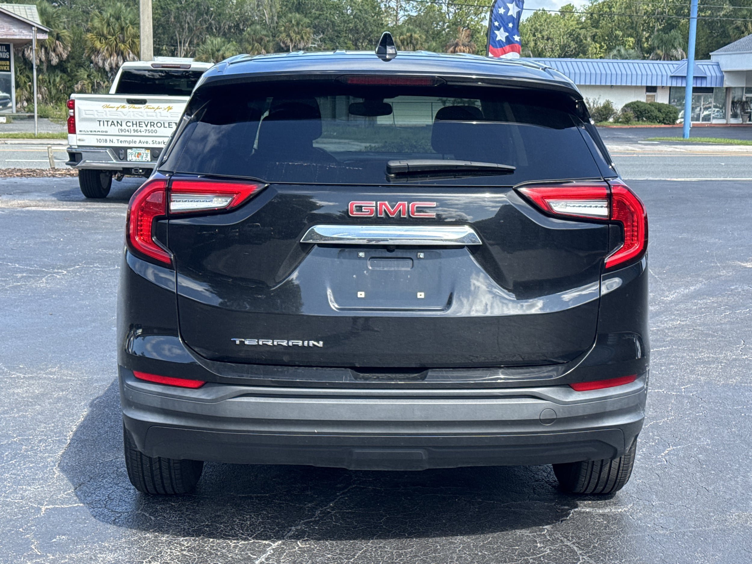 Used 2024 GMC Terrain SLE FWD image 7
