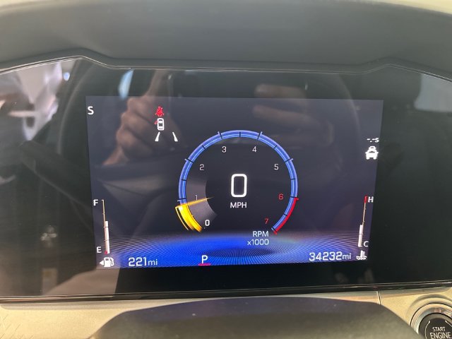 Used 2025 Chevrolet Trax LT FWD image 10