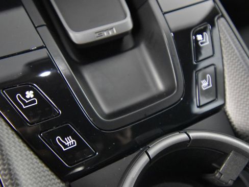 Used 2024 Porsche 911 Carrera GTS image 34