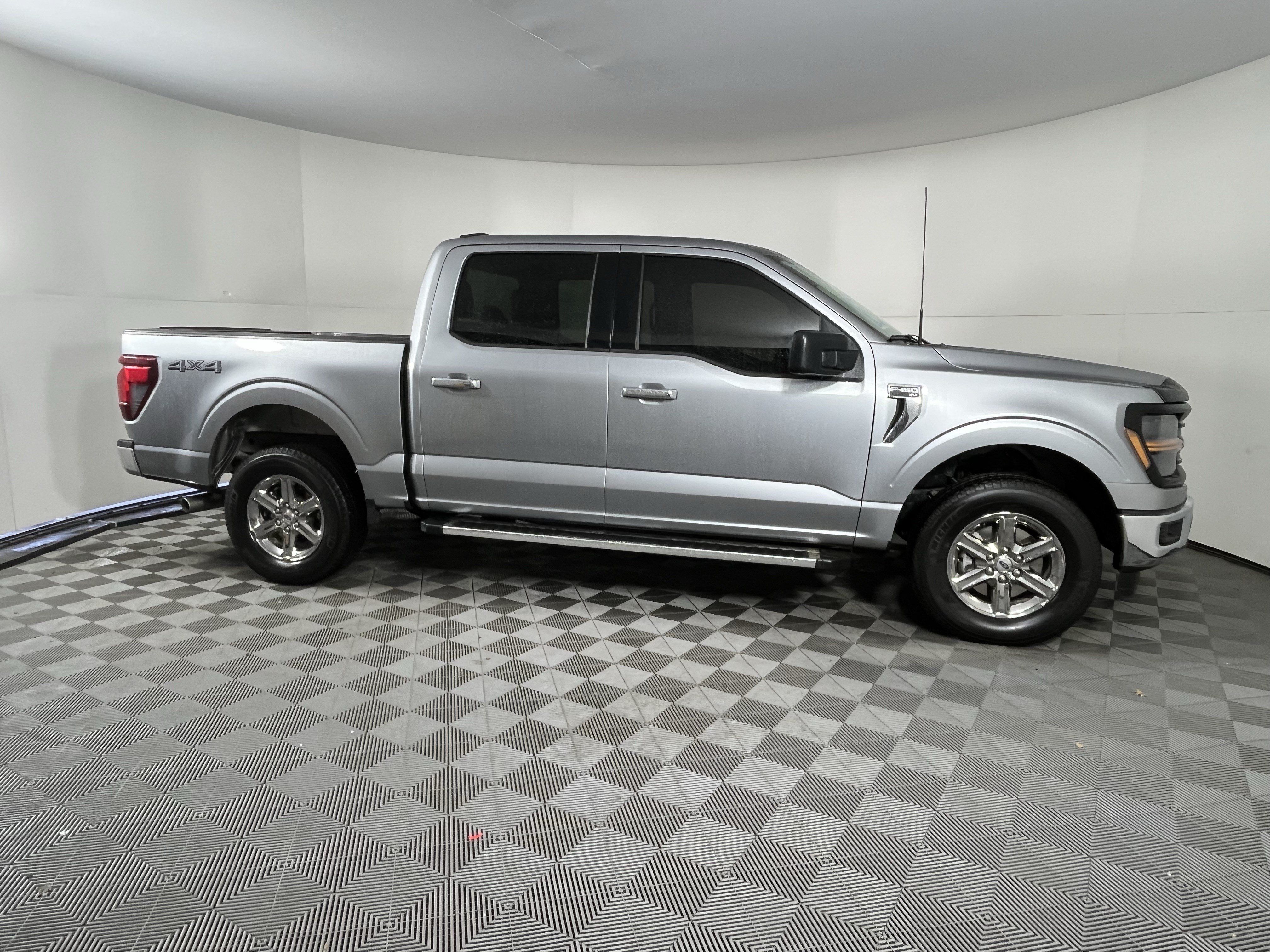 Used 2025 Ford F150 XLT w/ Equipment Group 301A Standard AWD/4WD image 6