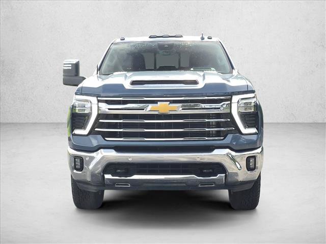 Used 2025 Chevrolet Silverado 2500 LTZ w/ LTZ Convenience Package AWD/4WD image 2
