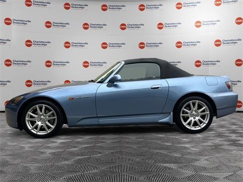 Used 2004 Honda S2000 image 2