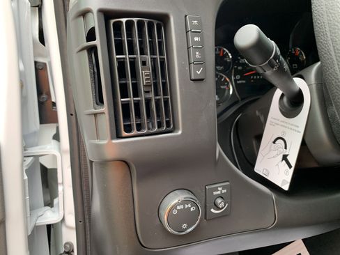 New 2025 Chevrolet Express 2500 w/ Driver Convenience Package image 10