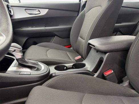 Certified 2023 Kia Forte LXS w/ LXS Technology Package image 30