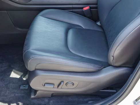 Certified 2025 Kia Carnival SX w/ SX Dark Edition Package FWD image 20