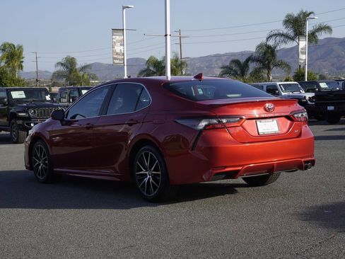 Used 2023 Toyota Camry SE FWD image 6