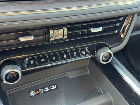 Certified 2025 Chevrolet Tahoe Z71 image 19