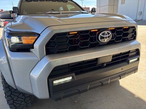 Certified 2025 Toyota 4Runner TRD Off-Road AWD/4WD image 33