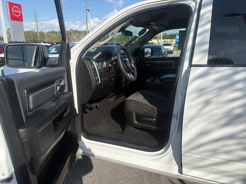 Used 2024 RAM 1500 Classic SLT image 13