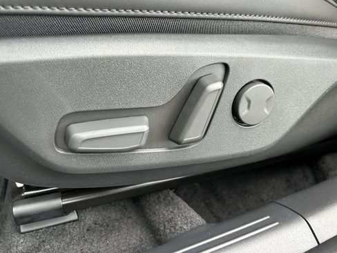 New 2026 Kia Niro Wind FWD image 18