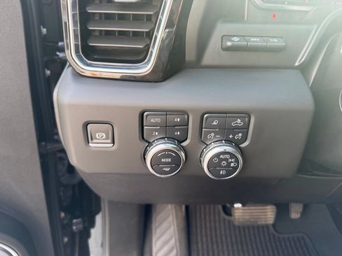 Used 2025 GMC Sierra 1500 Denali Ultimate AWD/4WD image 26