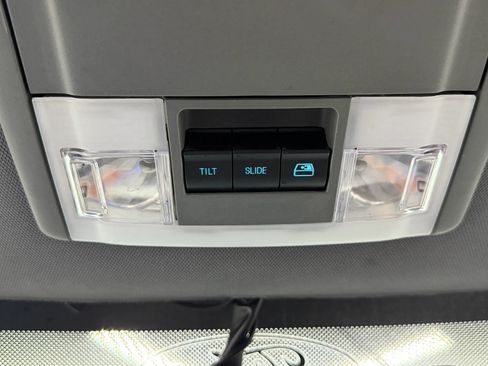 Used 2014 Ford F150 Lariat w/ Equipment Group 502A Luxury AWD/4WD image 28