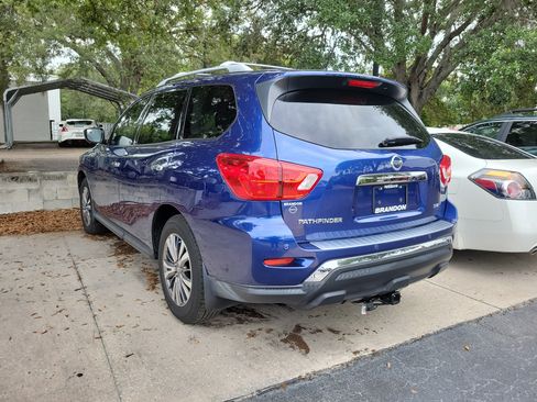 Used 2018 Nissan Pathfinder SV FWD image 6