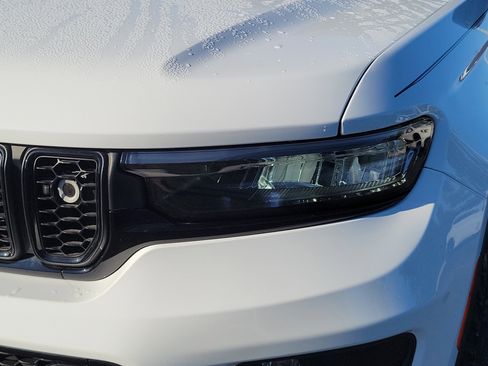 Used 2024 Jeep Grand Cherokee Trailhawk w/ Advanced Protech Group II image 9