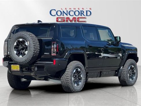 Used 2024 GMC Hummer EV 2X w/ Extreme Off-Road Package image 4