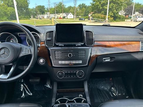 Used 2017 Mercedes-Benz GLS 450 4MATIC image 14