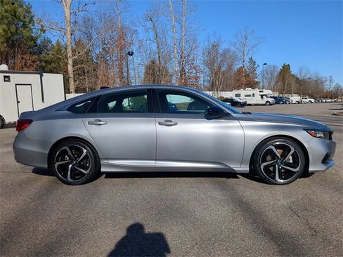 Used 2021 Honda Accord Sport image 3