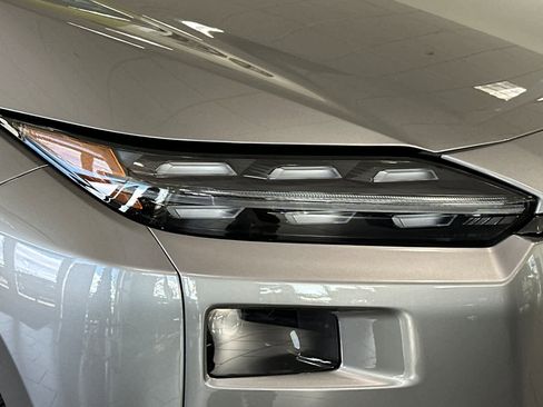 New 2026 Subaru Solterra Limited image 31