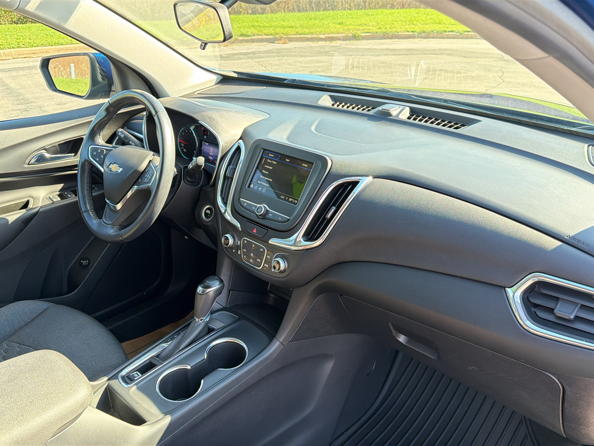 Used 2019 Chevrolet Equinox LT FWD image 26