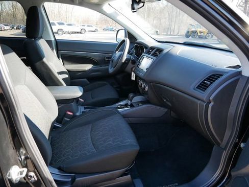 Used 2025 Mitsubishi Outlander Sport ES AWD/4WD image 7