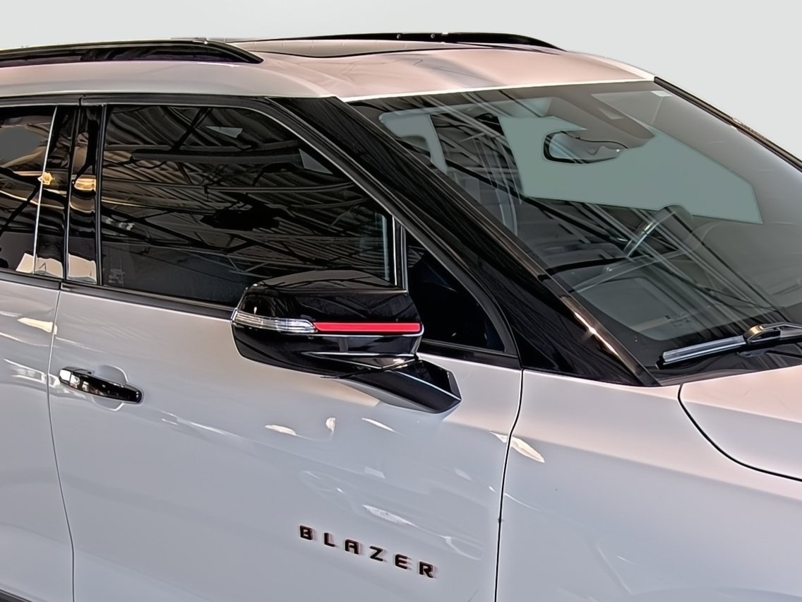 Used 2021 Chevrolet Blazer LT w/ Redline Edition AWD/4WD image 17