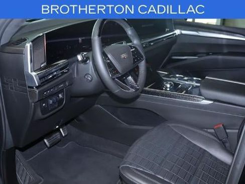 Used 2025 Cadillac Escalade V AWD/4WD image 21