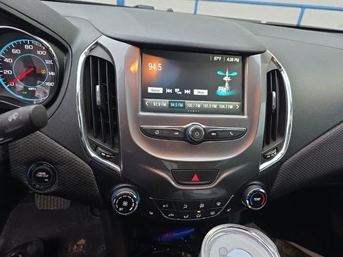 Used 2017 Chevrolet Cruze LT w/ Convenience Package image 14