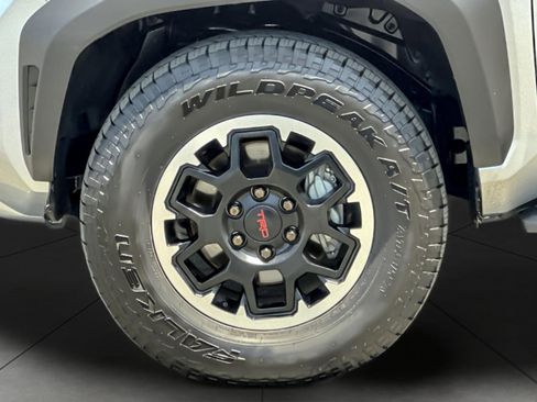 Certified 2025 Toyota 4Runner TRD Off-Road Premium AWD/4WD image 25