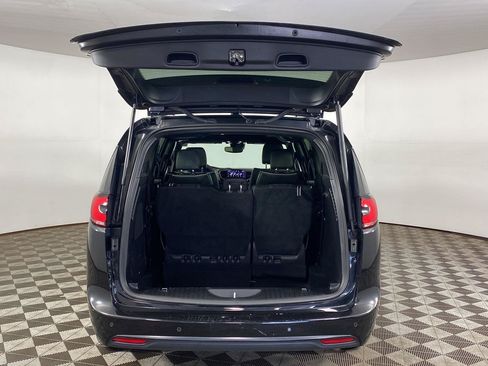 Used 2022 Chrysler Pacifica Limited w/ S Appearance Package AWD/4WD image 27