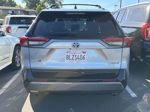 Used 2019 Toyota RAV4 XSE w/ XSE Weather Package AWD/4WD image 5