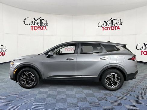 Used 2025 Kia Sportage LX image 4