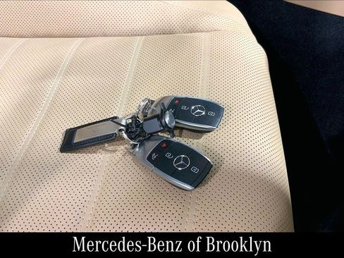 Used 2024 Mercedes-Benz GLE 580 4MATIC image 16