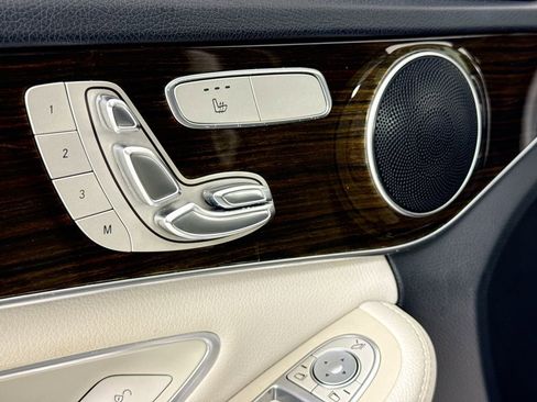 Used 2018 Mercedes-Benz C 300 Sedan image 24