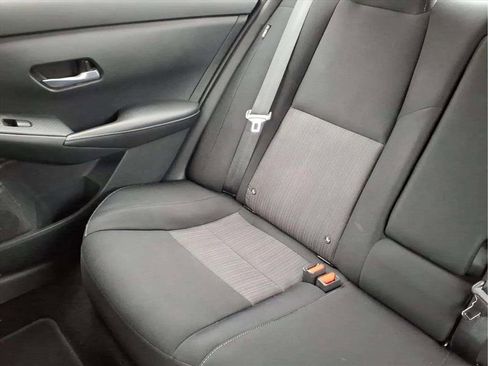 Used 2022 Nissan Sentra SV w/ Trunk Package image 16