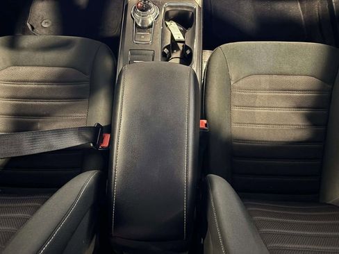 Used 2020 Ford Fusion SE image 32