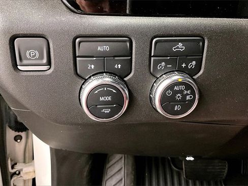 Used 2022 GMC Sierra 1500 Elevation image 34