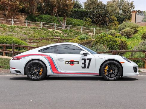 Used 2019 Porsche 911 Carrera GTS image 13