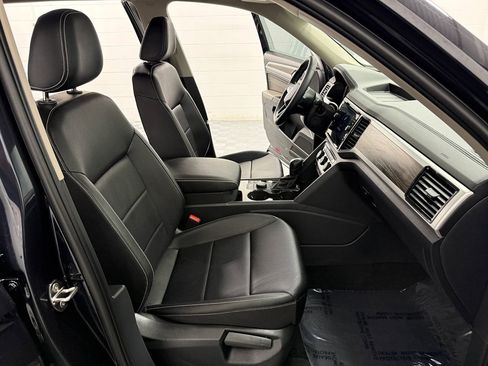 Used 2023 Volkswagen Atlas SE AWD/4WD image 15