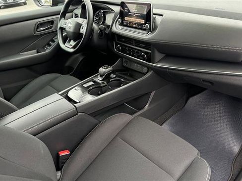 New 2026 Nissan Rogue S image 18