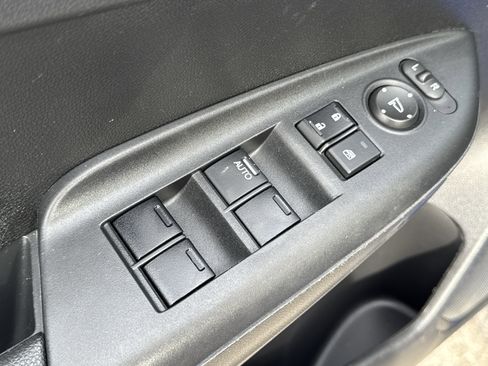 Used 2016 Honda Fit LX image 24