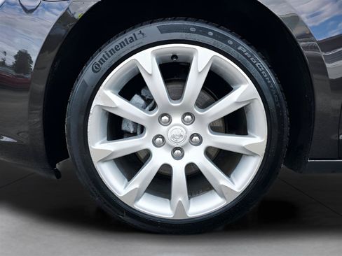Used 2013 Buick LaCrosse Touring FWD image 6