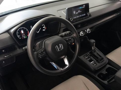 Used 2023 Honda CR-V LX image 3
