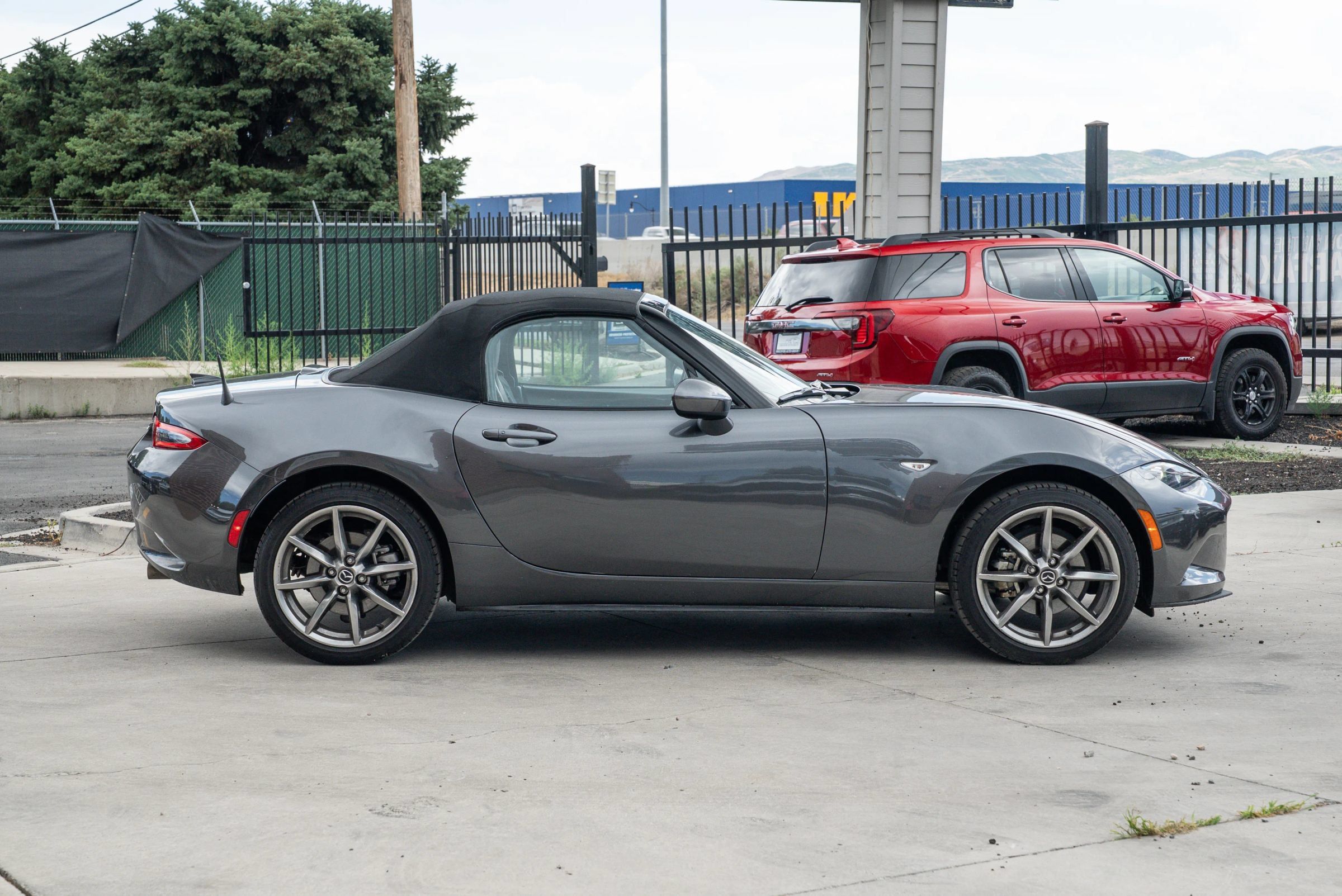Used 2023 MAZDA MX-5 Miata Grand Touring RWD image 10