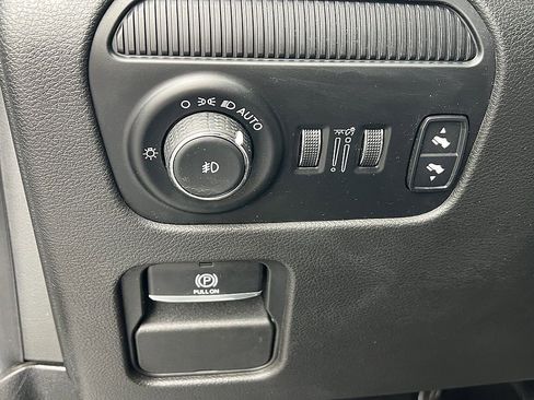 Used 2022 Jeep Wagoneer Series III image 22